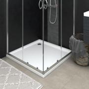 Firkantet hvidt brusekar i 90 x 90 centimeter med lav tærskel